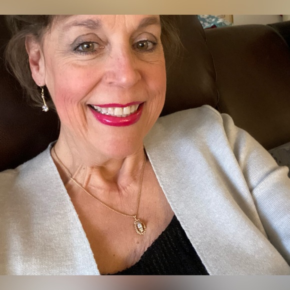 Meet your Posher, Susan - Picture 3 of 3